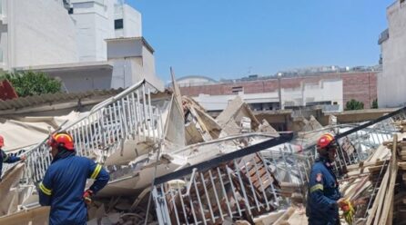 Κατέρρευσε πολυκατοικία στα Πετράλωνα – Συνελήφθησαν 5 άτομα