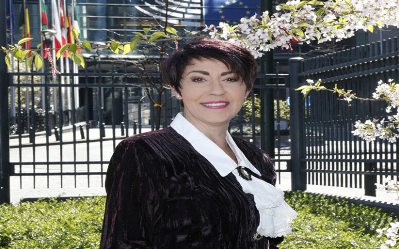 073_b_Christine_Anderson_EU_Parlament-1536×1317